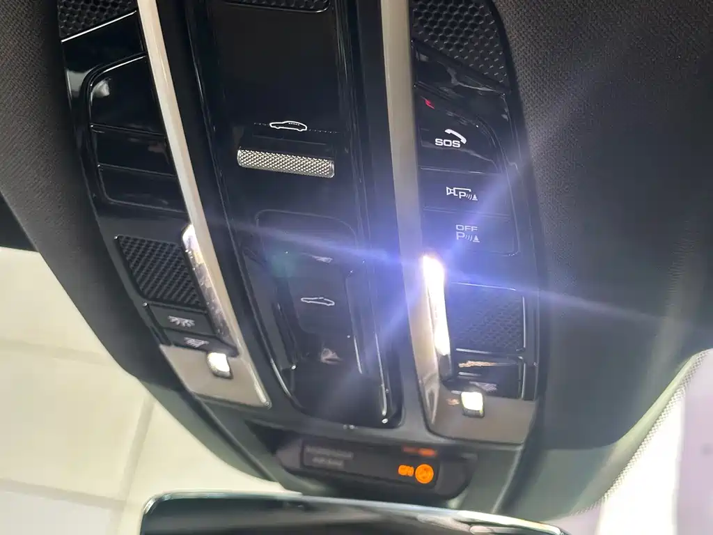 Porsche Cayenne 2020 — фото 14
