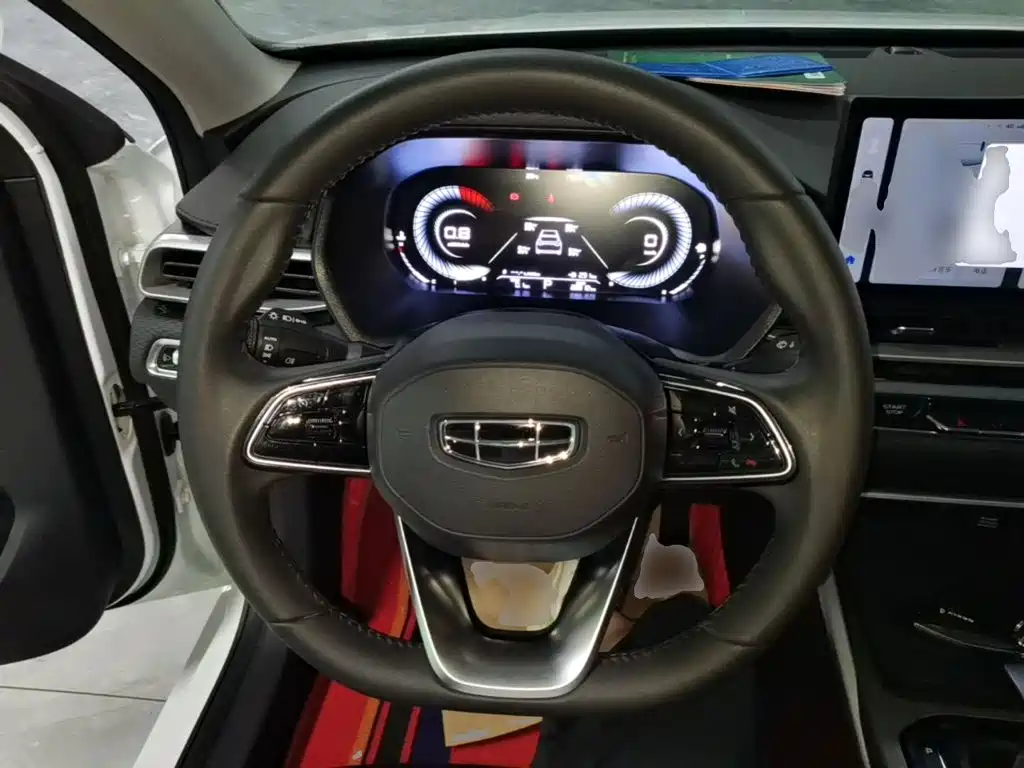 Geely Emgrand 2023