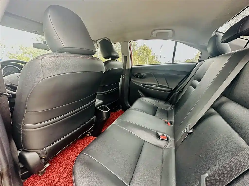 Toyota Yaris L 2018 — фото 3