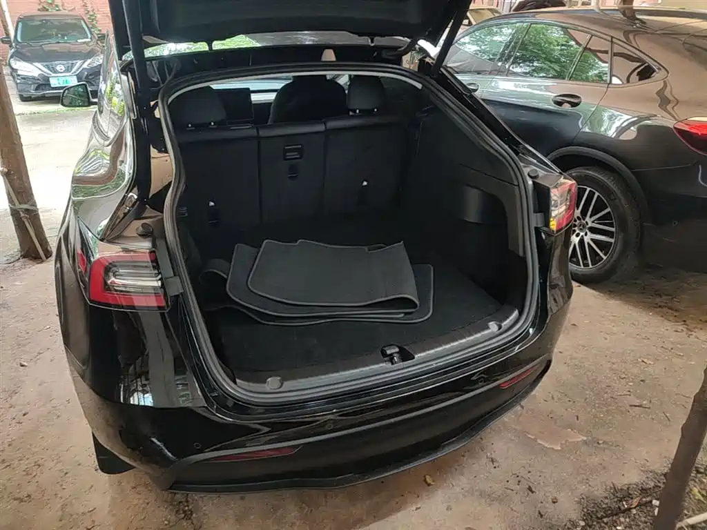 Tesla Model Y 2023 — фото 19