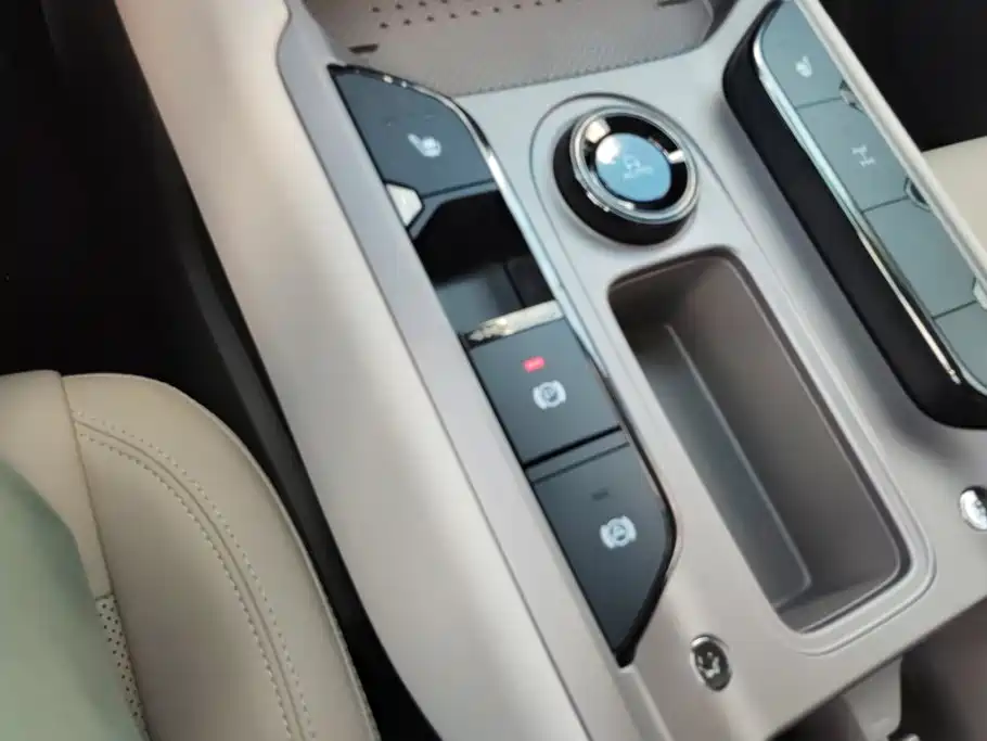 Haval Dog PLUS 2025 — фото 16