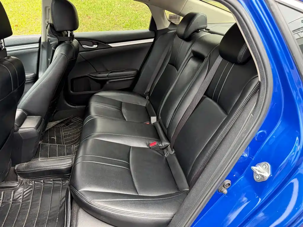 Honda Civic 2020 — фото 10