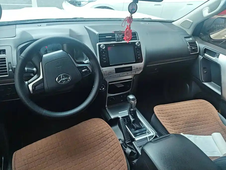 Toyota Prado 2019 — фото 12