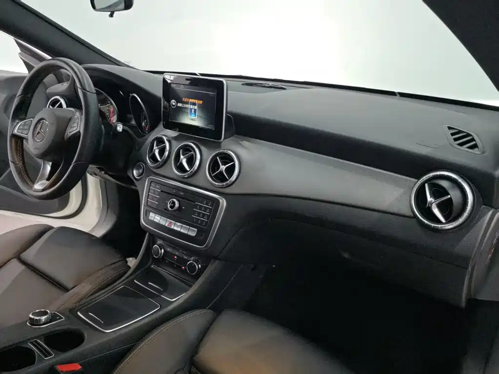 Mercedes-Benz CLA 2017