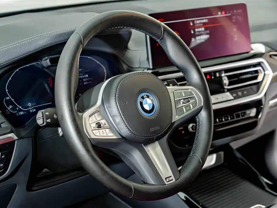 BMW iX3 2024 — фото 10