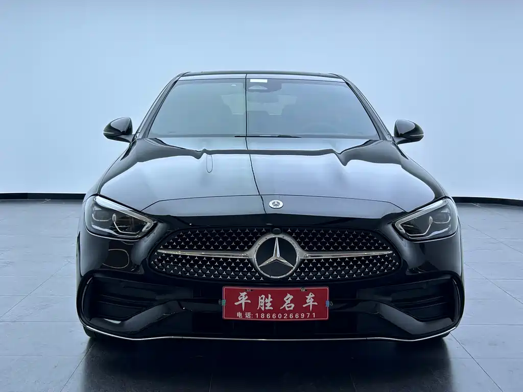 Mercedes-Benz C-Class 2023 — фото 3