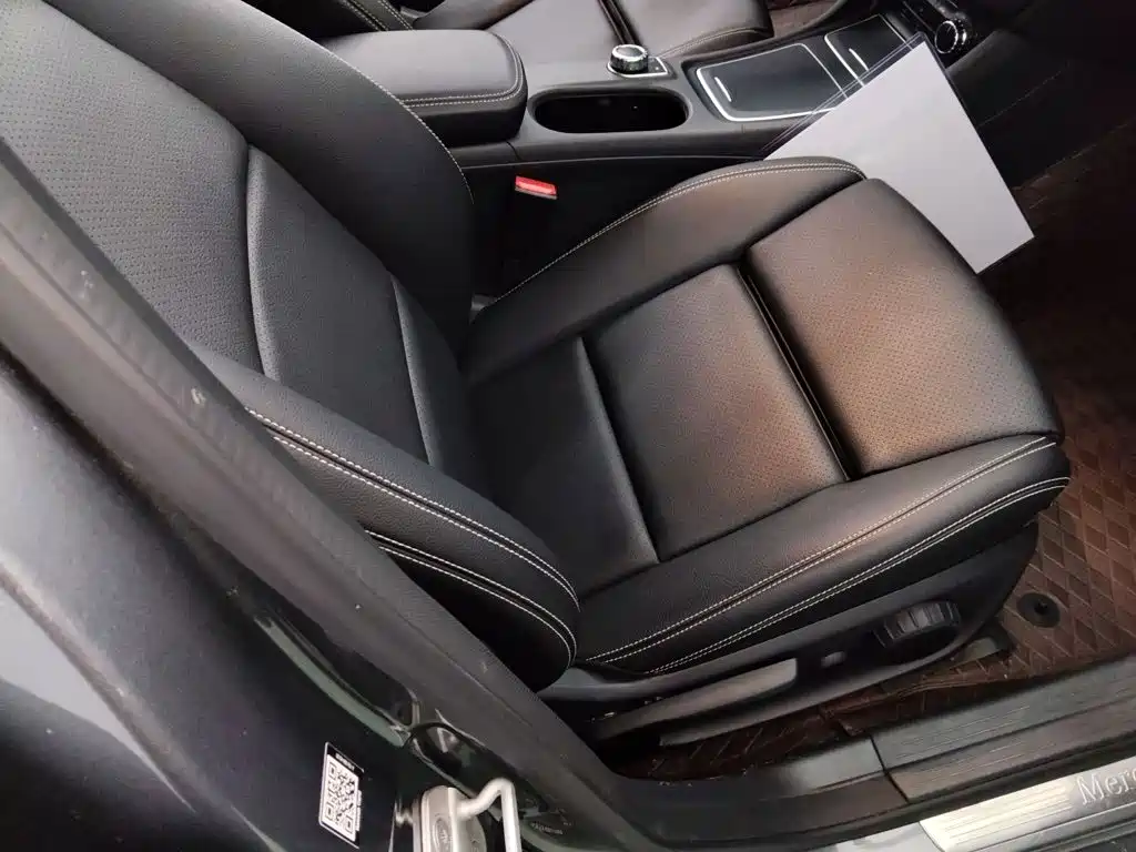 Mercedes-Benz GLA 2018 — фото 16