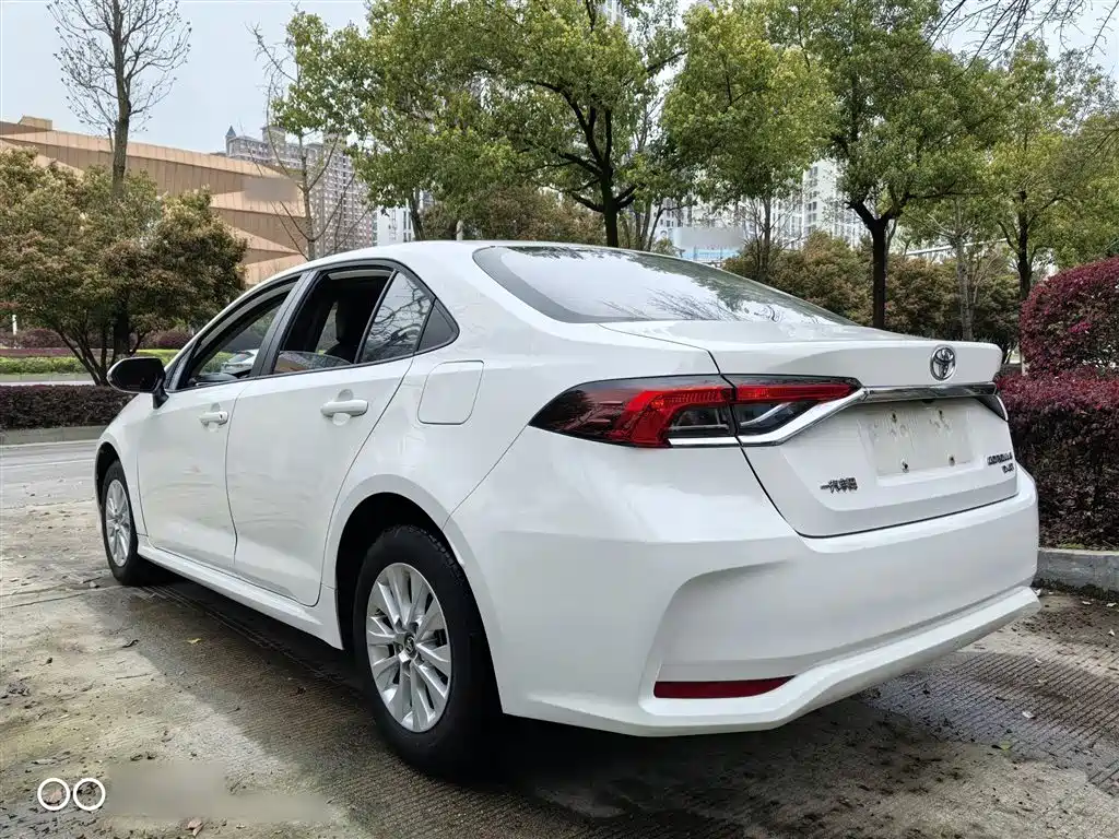 Toyota Corolla 2023 — фото 22