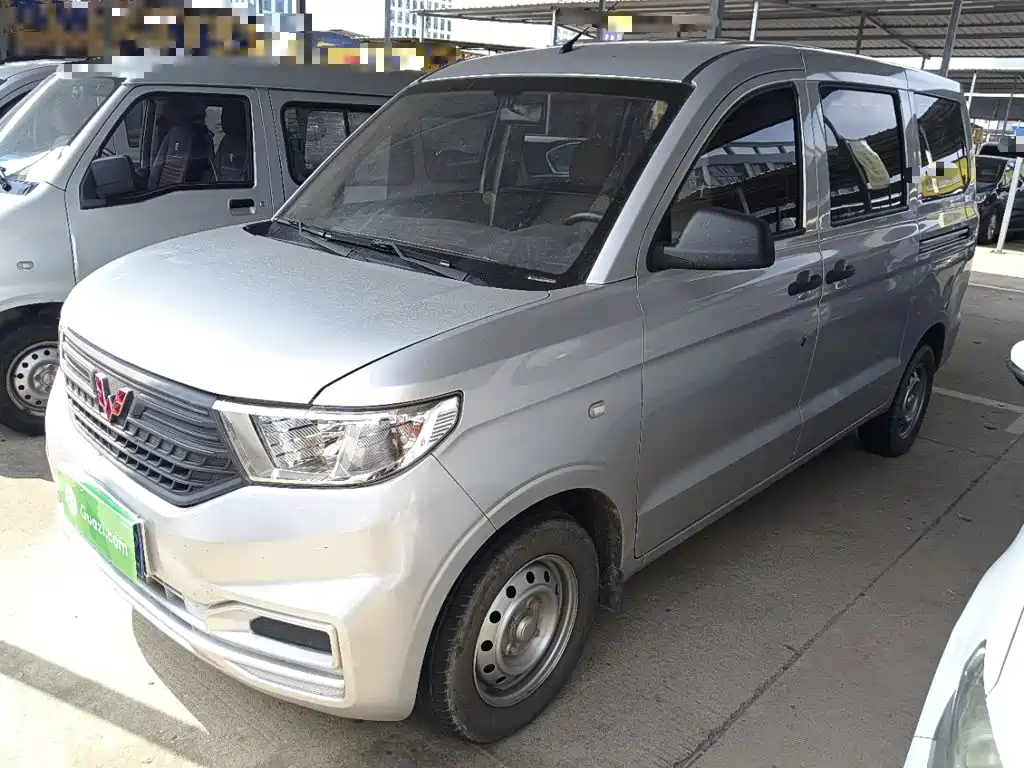 Wuling Hongguang V 2023