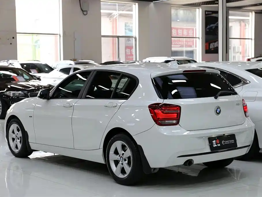 BMW 1 Series 2015 — фото 20