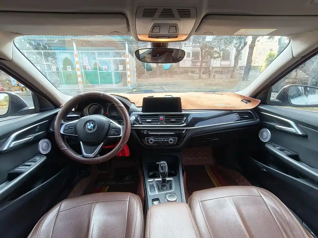 BMW 1 Series 2021 — фото 14