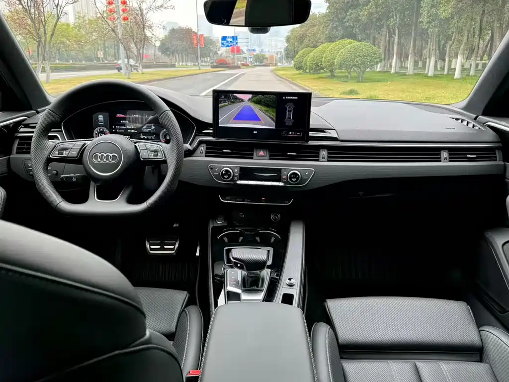 Audi A4L 2025