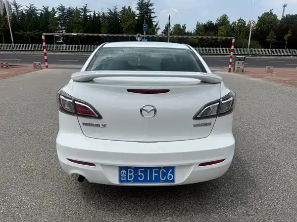 Mazda 3 Xingcheng 2012