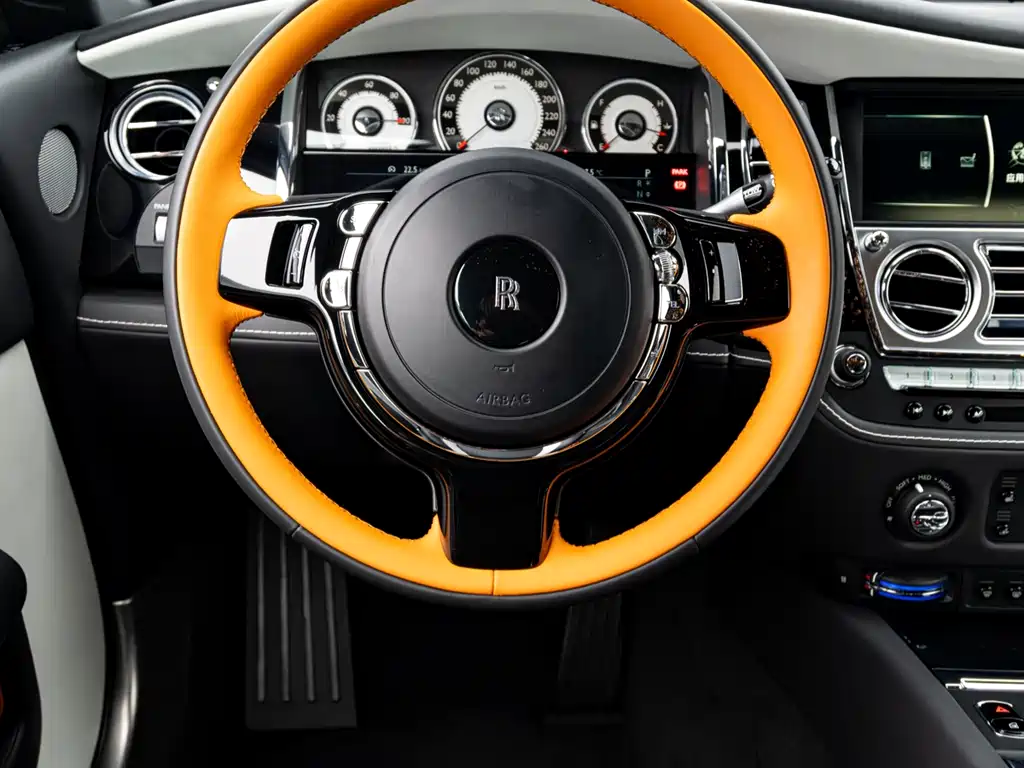 Rolls-Royce Phantom 2016 — фото 6
