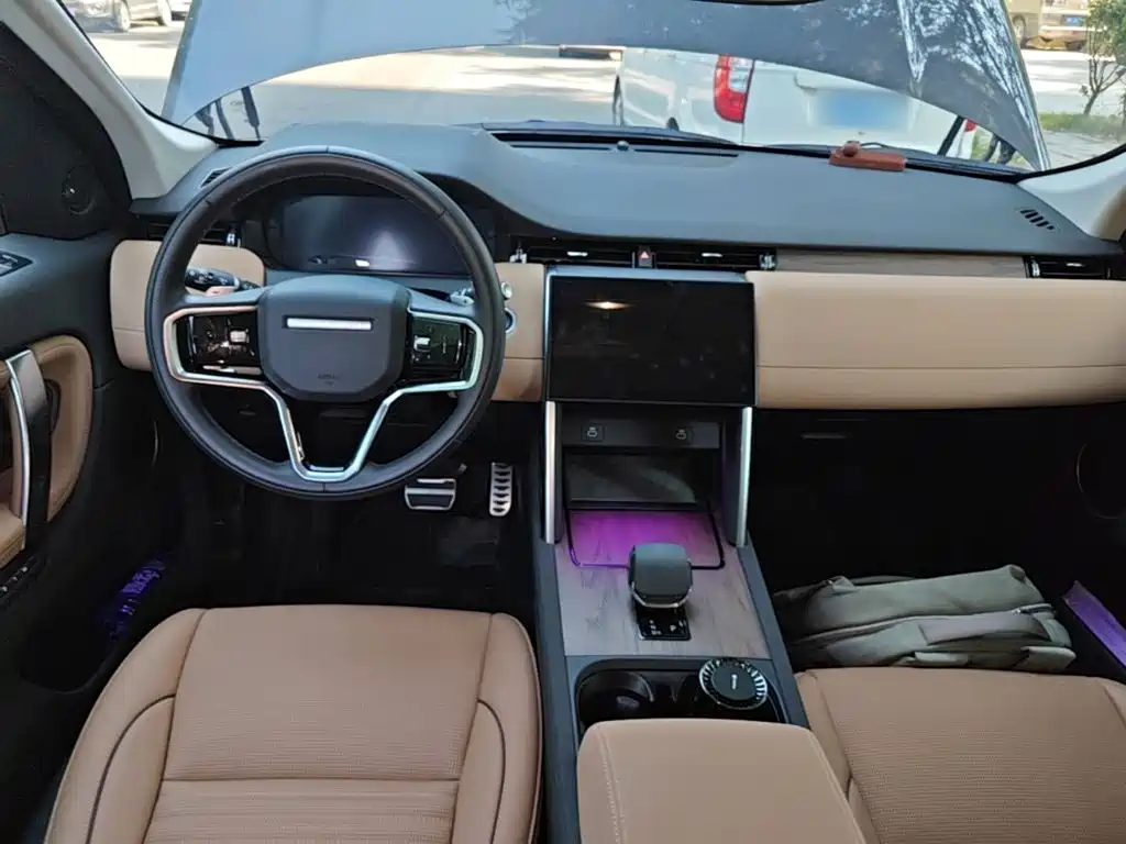 Land Rover Discovery Sport 2024 — фото 10