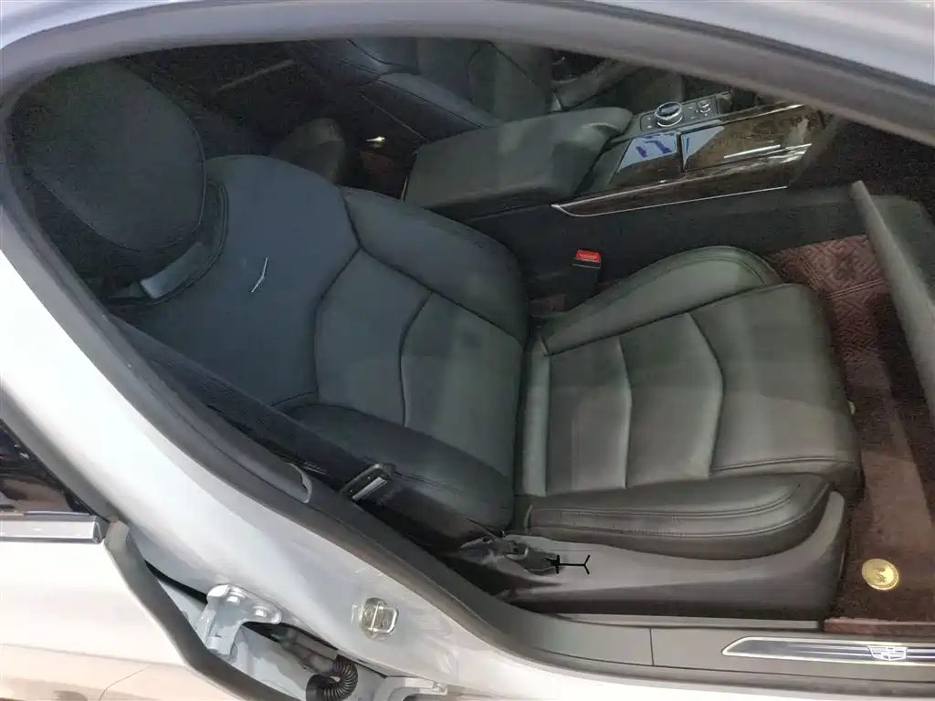 Cadillac CT6 2023 — фото 20