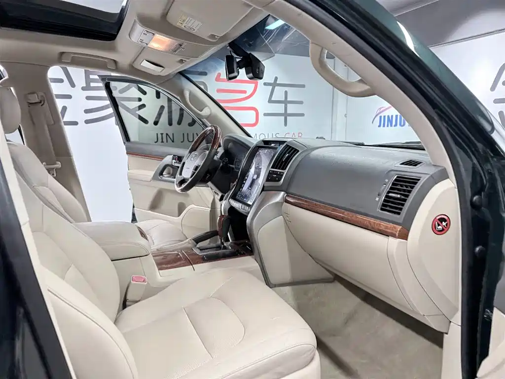 Toyota Land Cruiser 2014 — фото 17