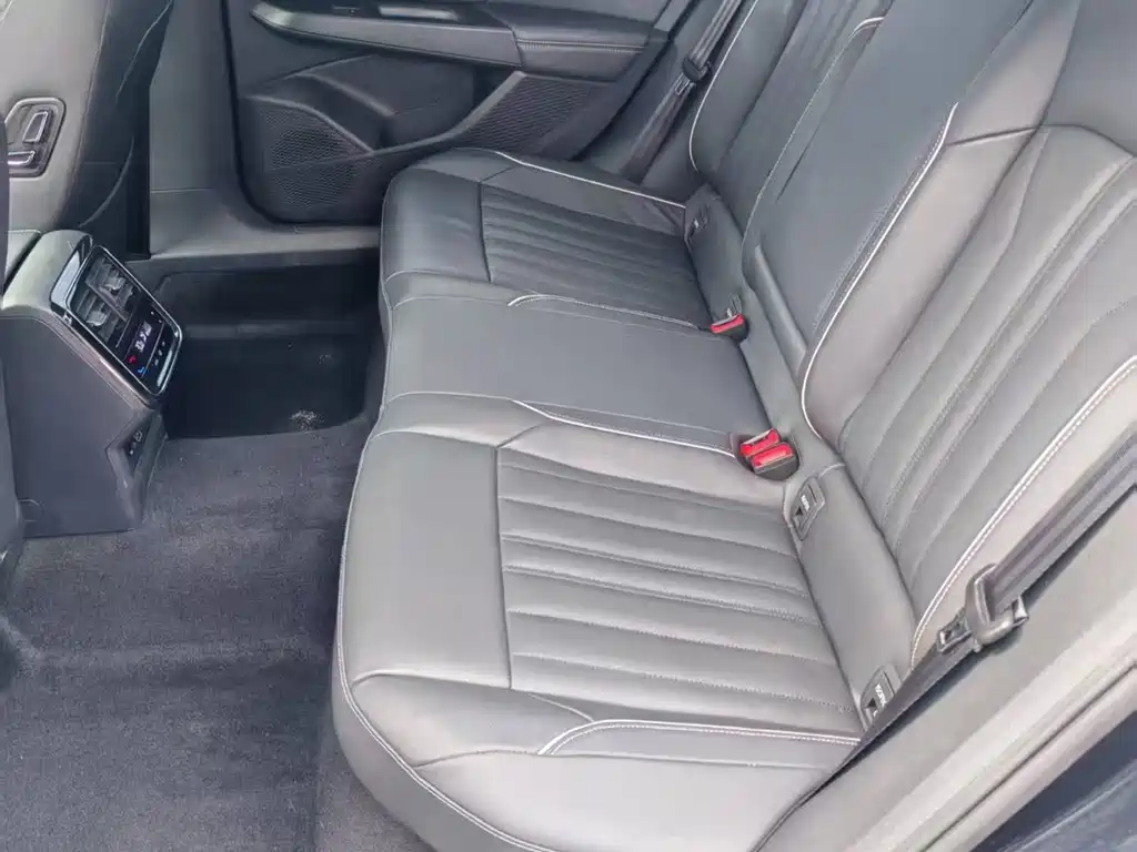 Volkswagen Passat 2023