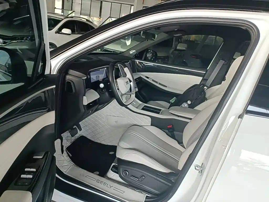 Geely Galaxy L7 2024 — фото 16