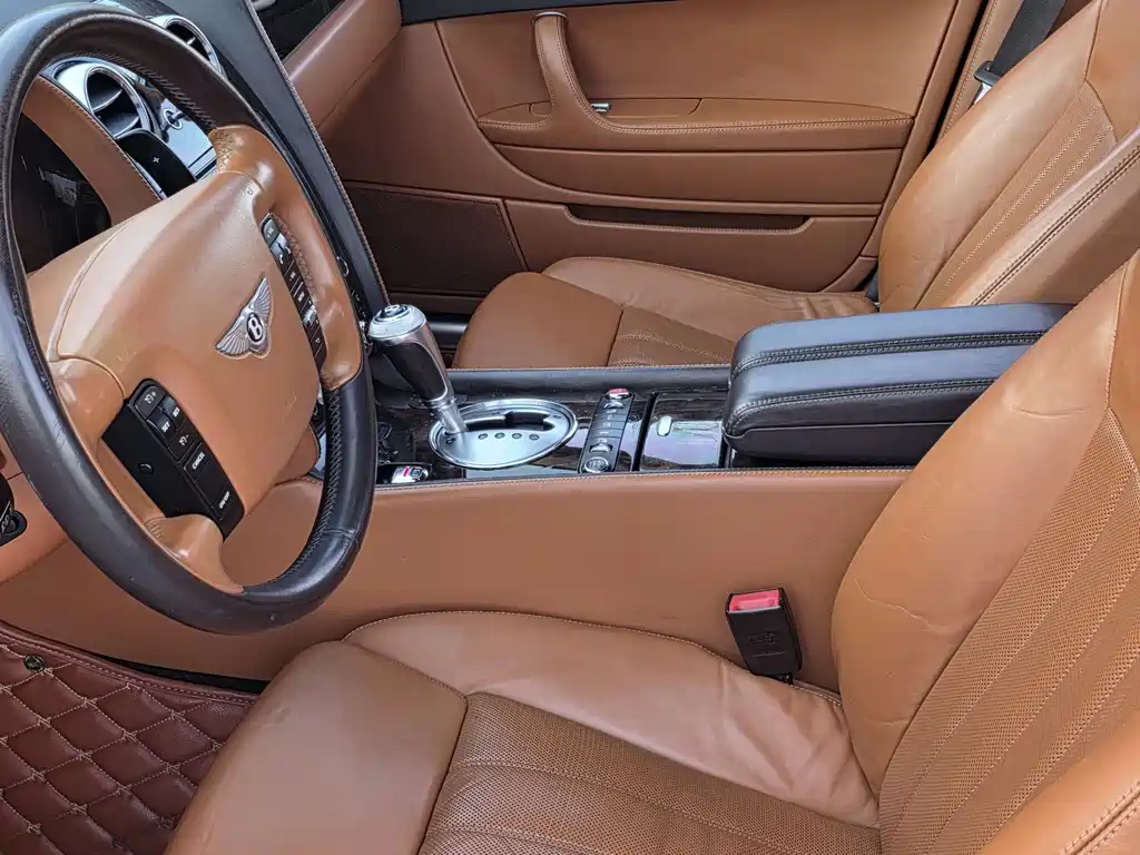 Bentley Flying Spur 2011 — фото 10