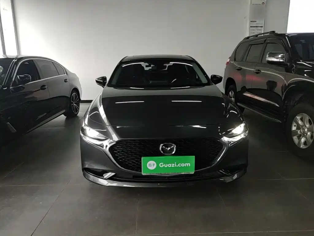 Mazda 3 Axela 2022