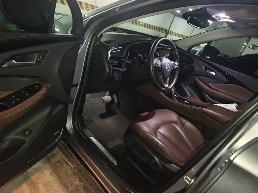 Buick Envision Plus 2018 — фото 12
