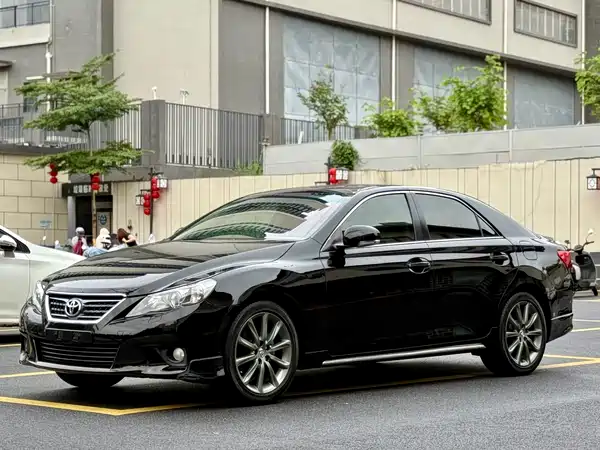 Toyota Reiz 2012
