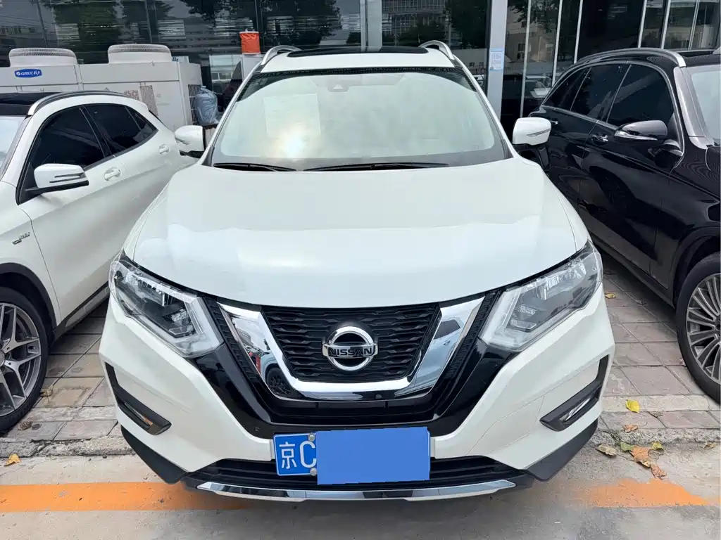 Nissan X-Trail 2018 — фото 2