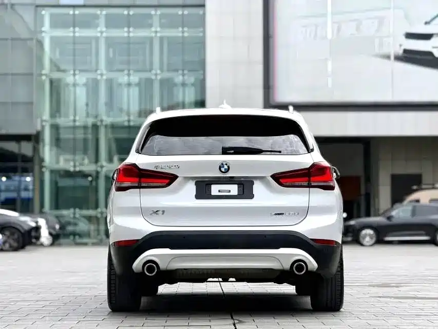 BMW X1 2021 — фото 9