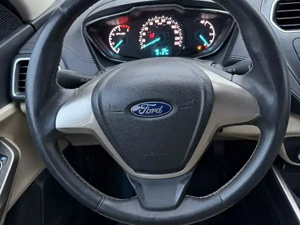 Ford Escort 2016
