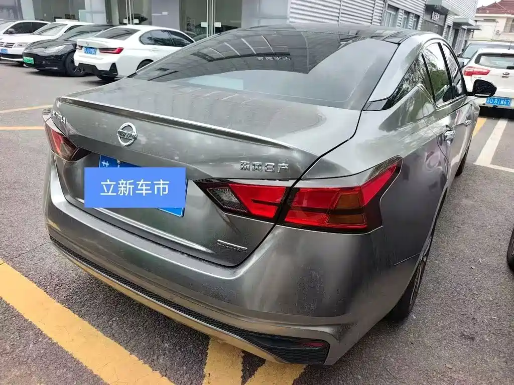 Nissan Teana 2022