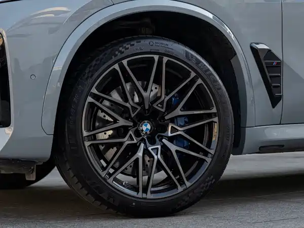 BMW X5 M 2023