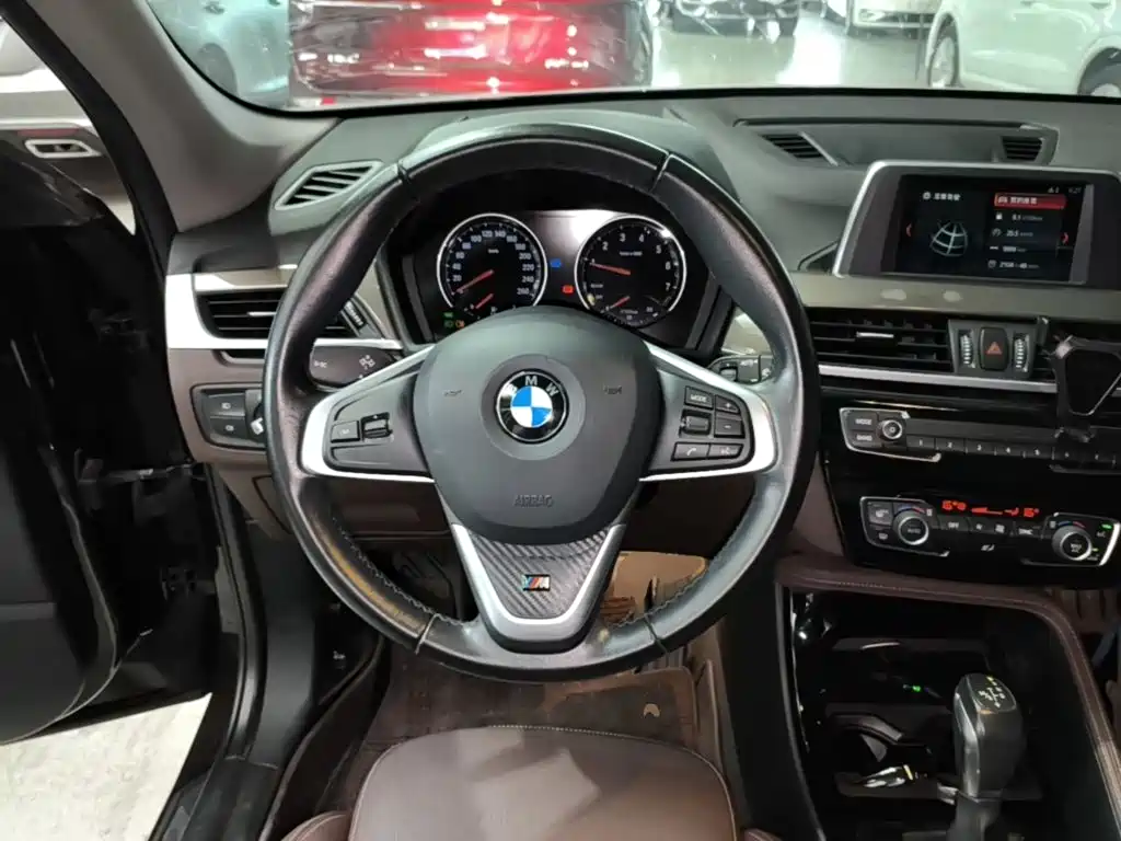 BMW X1 2019 — фото 11