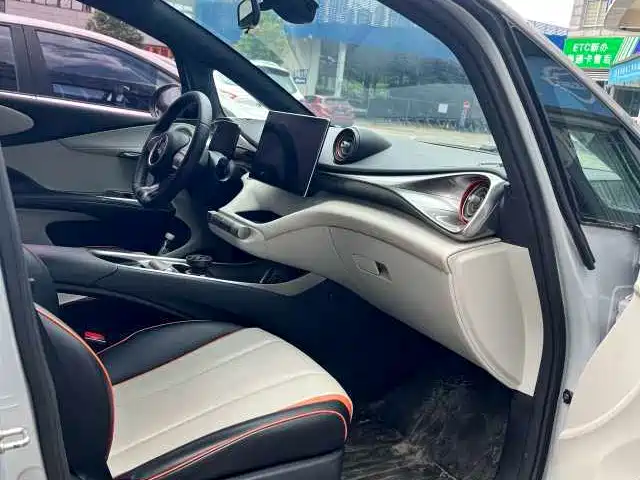 BYD Dolphin 2022 — фото 13