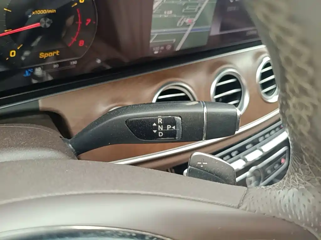 Mercedes-Benz E-Class 2016 — фото 14