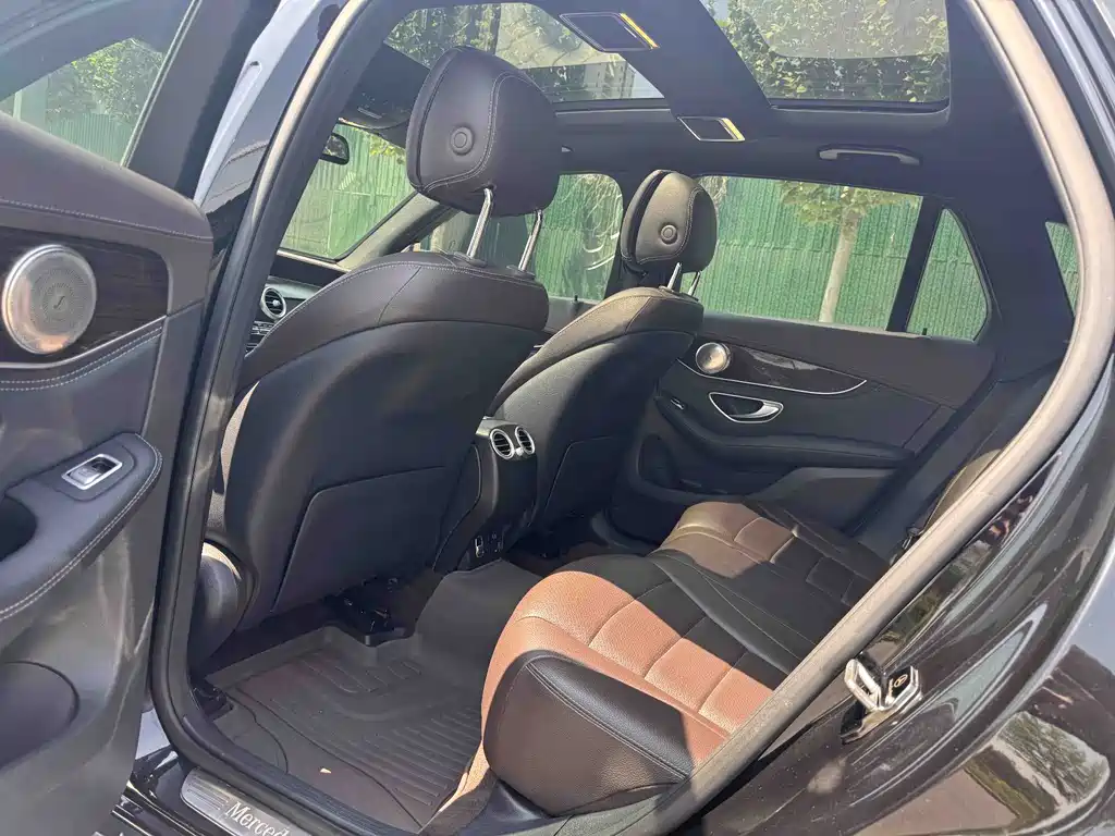 Mercedes-Benz GLC 2019 — фото 12