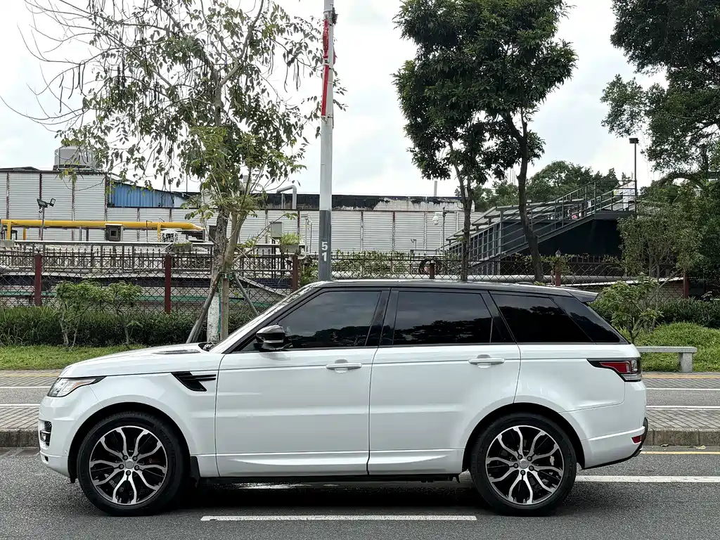Land Rover Range Rover Sport 2015 — фото 4