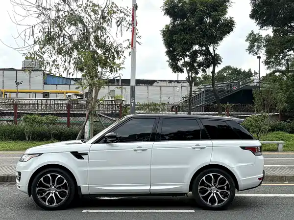 Land Rover Range Rover Sport 2015