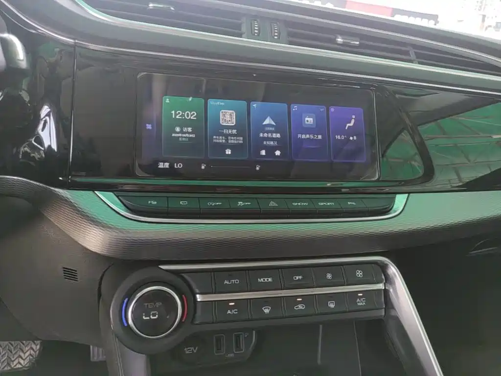 Dongfeng Fengshen AX7 2019 — фото 13