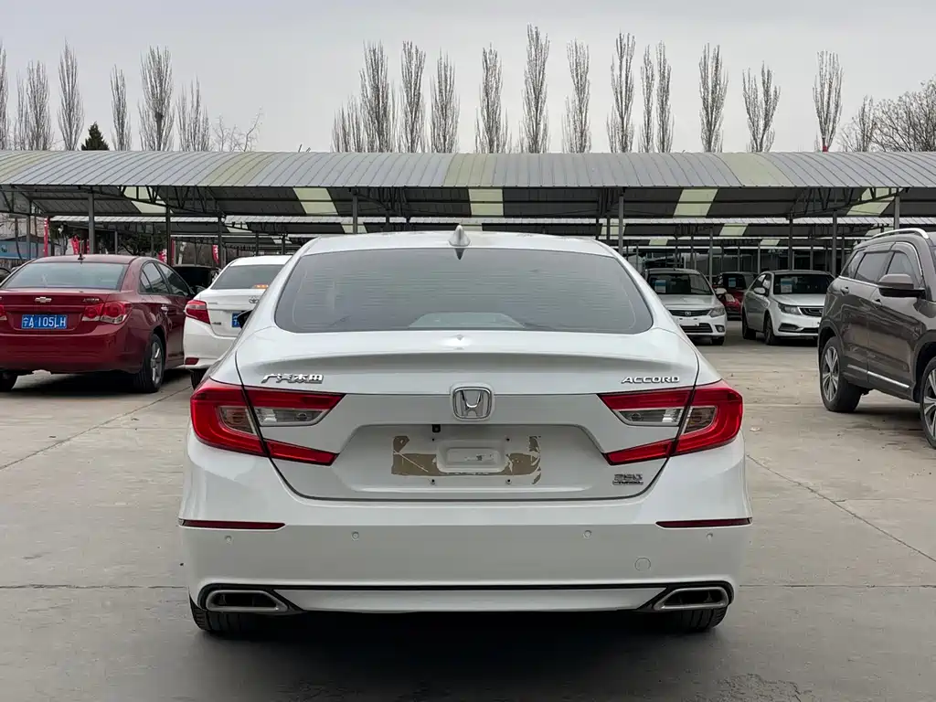 Honda Accord 2020 — фото 12