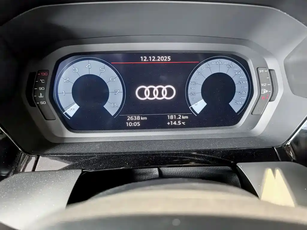 Audi A3 2024 — фото 10