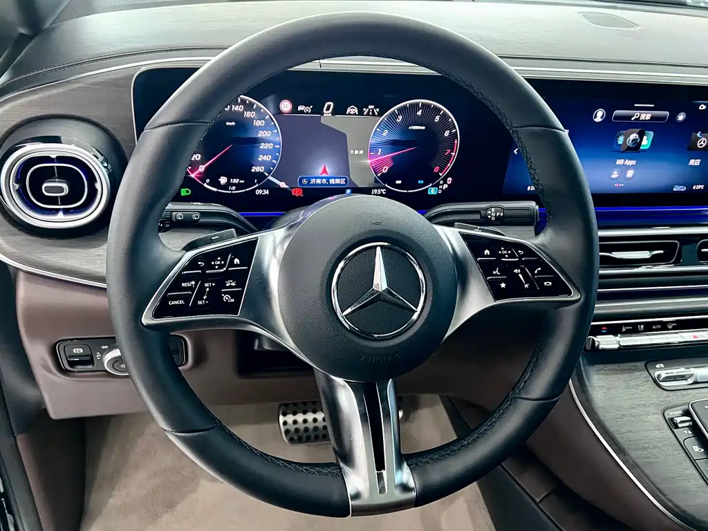 Mercedes-Benz V-Class 2025 — фото 16