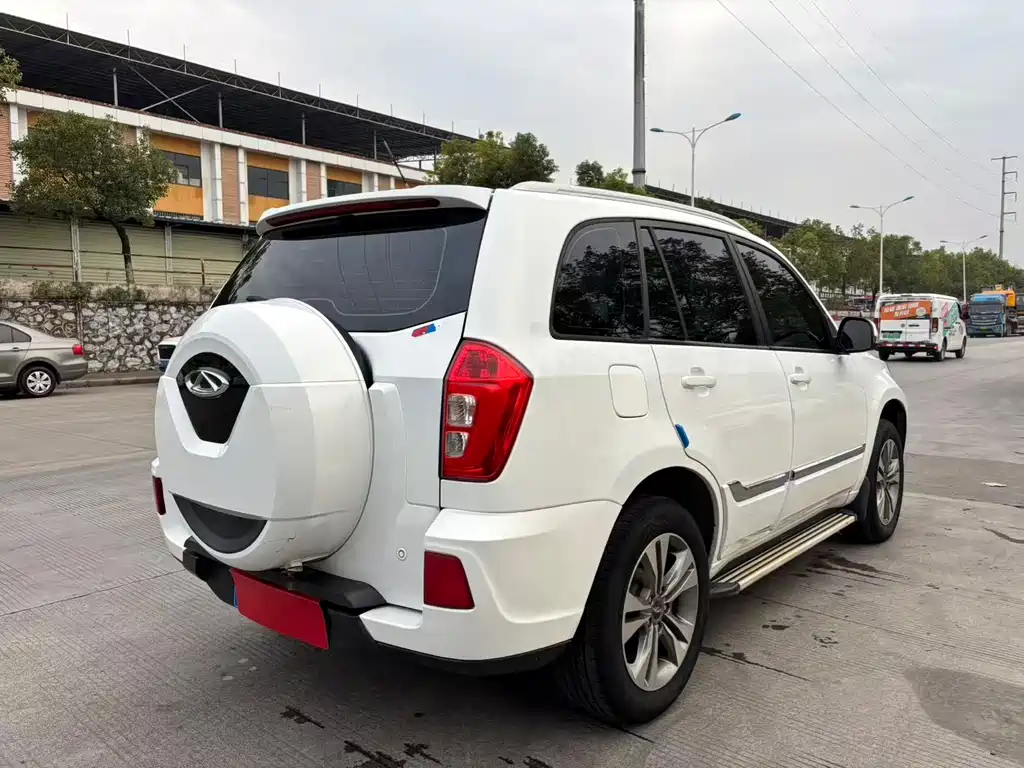 Chery Tiggo 3 2015 — фото 7