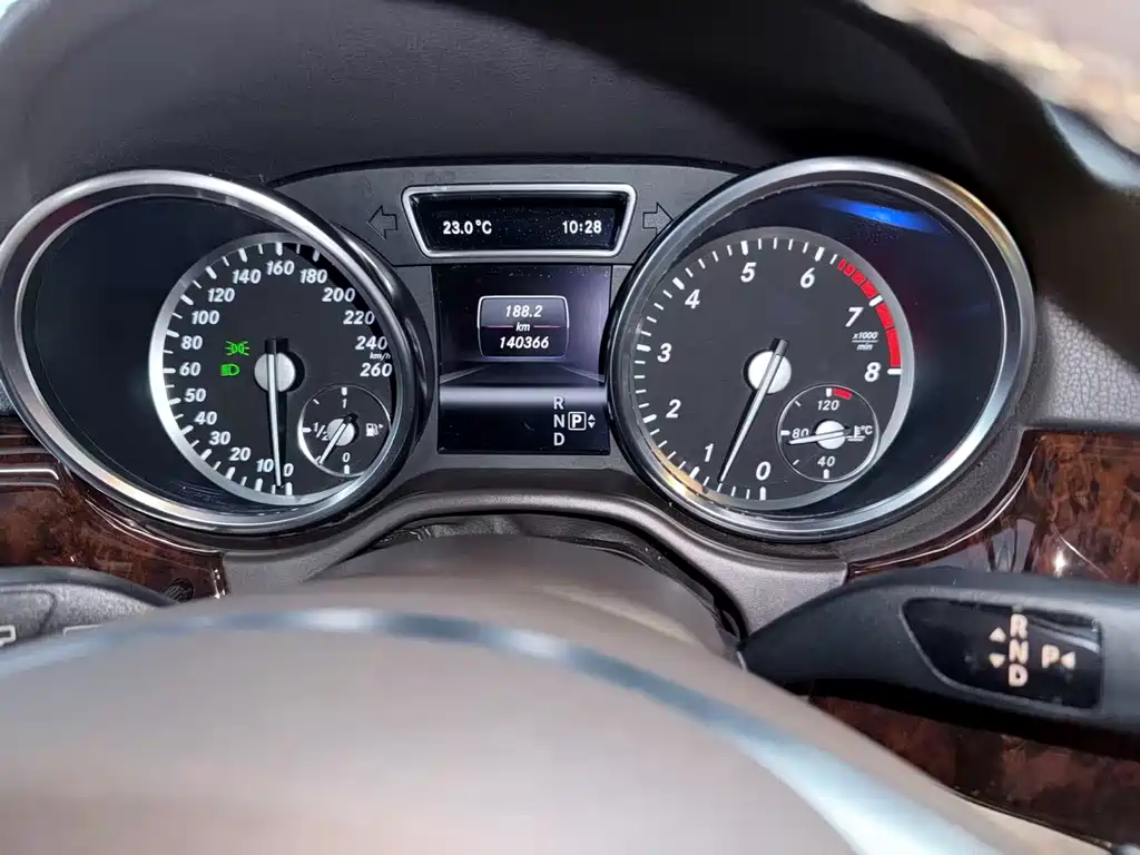 Mercedes-Benz M-Class 2013 — фото 19