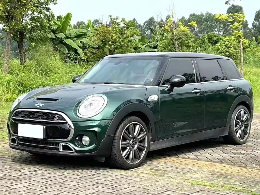 MINI Clubman 2018 — фото 1