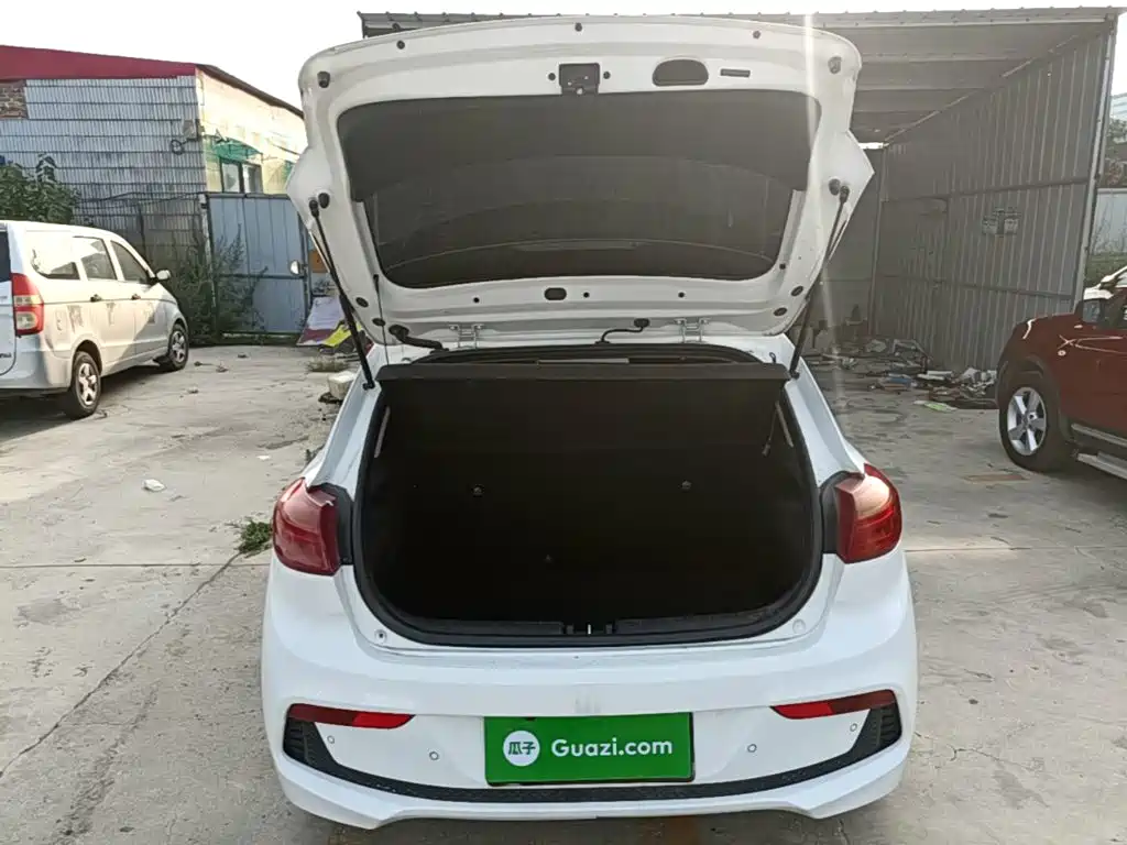 Hyundai Verna RV 2018 — фото 19