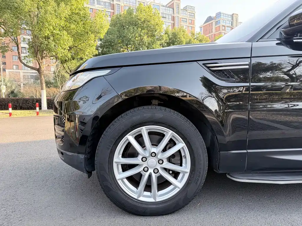 Land Rover Sport 2018 — фото 18