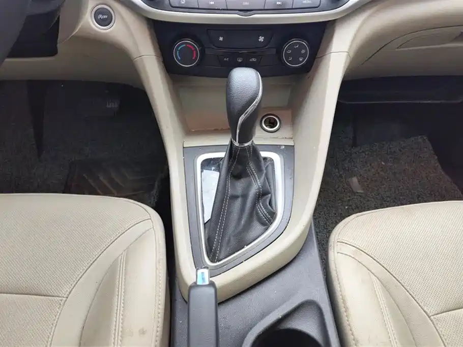 Buick Excelle 2020 — фото 16