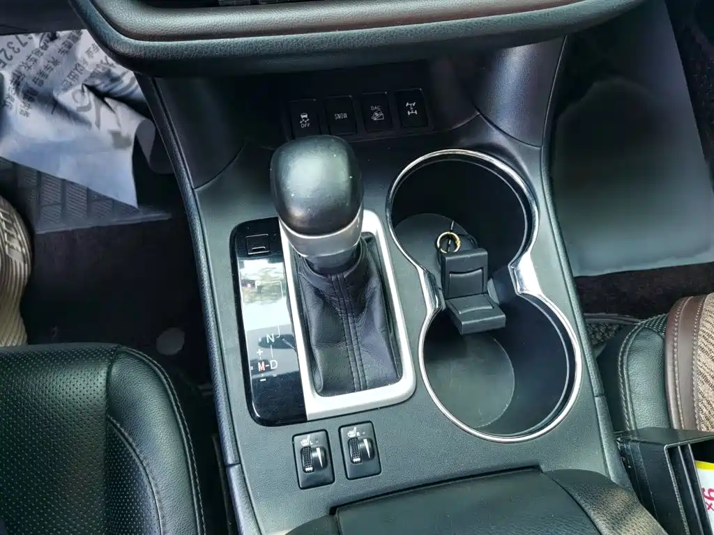 Toyota Highlander 2015 — фото 7