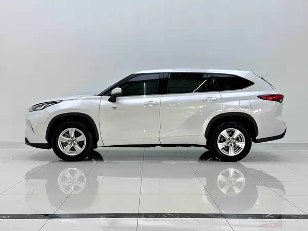 Toyota Highlander 2025